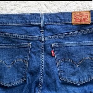 Levi's 314 Straight Leg